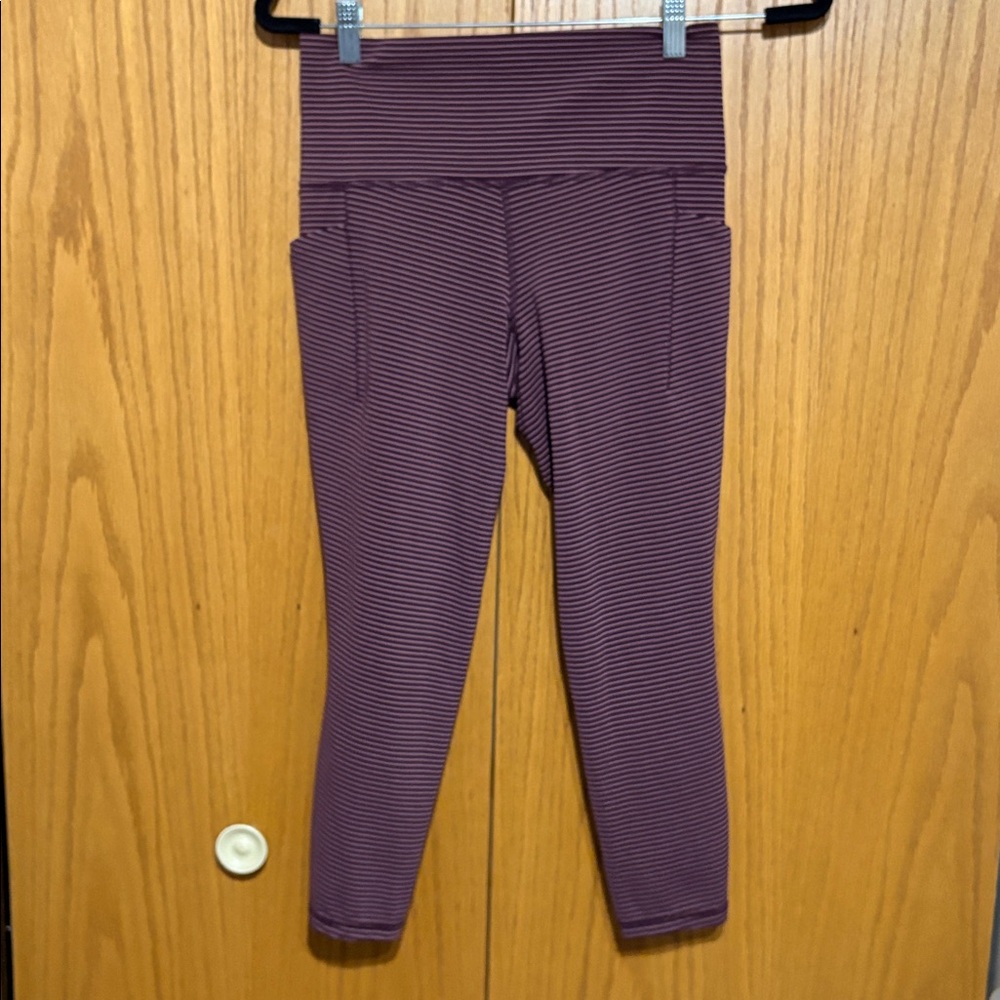 Athleta‎ S salutation stash pocket II textured - Picture 2 of 5